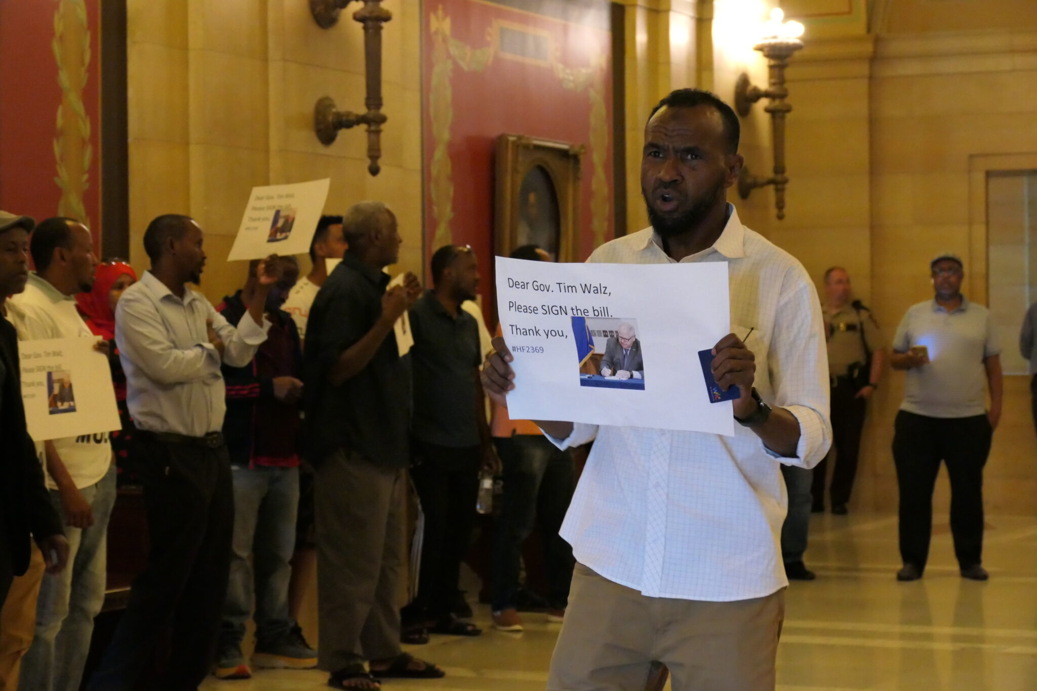 Gov. Walz issues first veto, blocks bill setting minimum wage for Uber